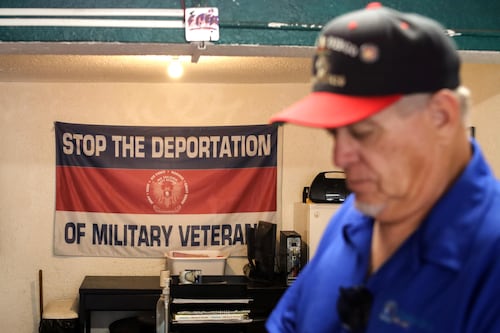 De servir al Ejército de EU a ser deportados a México: Veteranos reciben apoyo en Tijuana tras ser expulsados