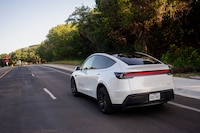 Robotaxis de Tesla operan finalmente sin supervisión humana en Austin, anuncia Elon Musk