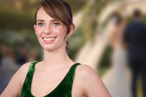 Maya Hawke, estrella de ‘Stranger Things’, se casó: Así fue su boda en San Valentín con sus amigos de la serie