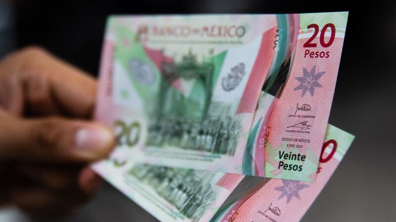 Mexicanos ponen ‘grito en el cielo’ sobre economía en septiembre: 56% la ve ‘mala’