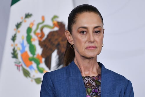 Échale más leña