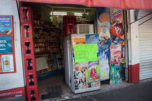 ‘Faltó la coca’: IEPS a bebidas azucaradas les pega a las tienditas