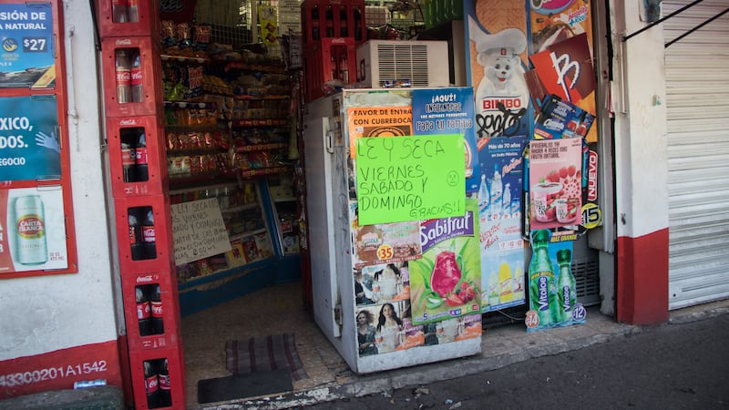‘Faltó la coca’: IEPS a bebidas azucaradas les pega a las tienditas