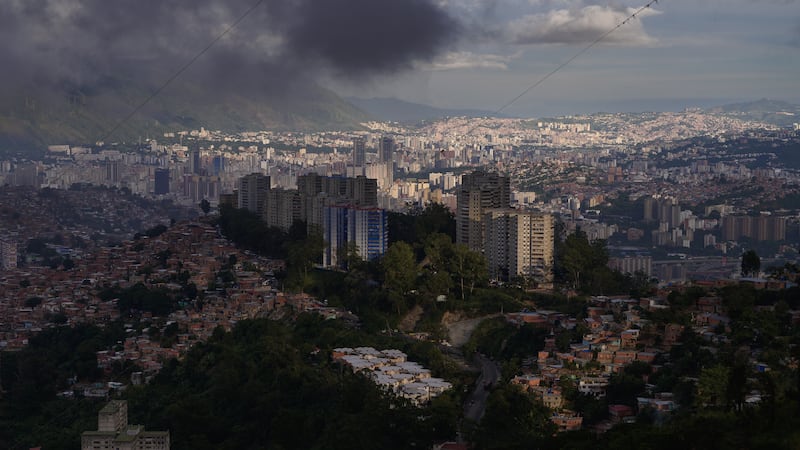 ‘Buitres’ vuelan sobre Venezuela: Minera de EU reclama posesión de yacimientos de oro