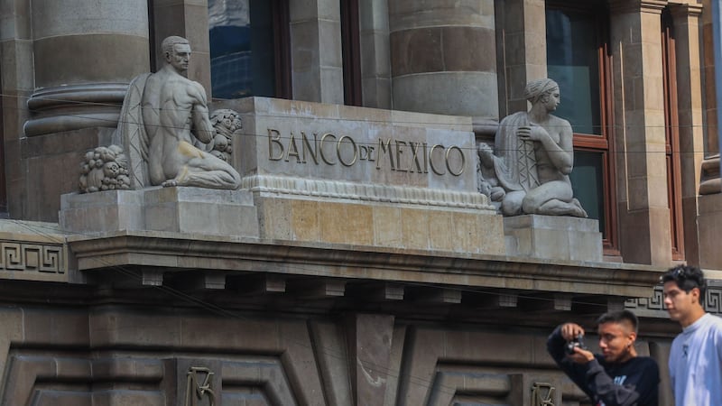 Banxico callando bocas