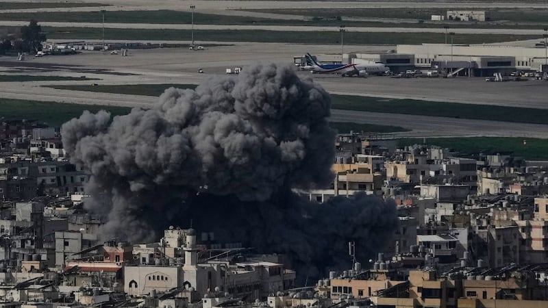 Trump contempla enviar 10 mil soldados a Medio Oriente; sigue la guerra de EU e Irán EN VIVO