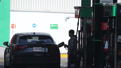 Pemex garantiza suministro de gasolina magna ante reportes de estaciones sin combustible (Foto: GUSTAVO ALBERTO/CUARTOSCURO)