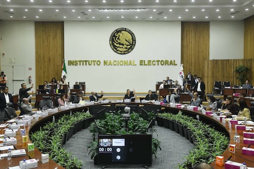 Reforma electoral es una ‘regresión’ de 45 años: ‘Pone en riesgo imparcialidad’, dicen consejeros del INE