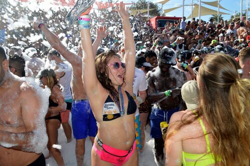 Alerta de viaje para Cancún: Spring breakers llegan acompañados de ‘chaperones’