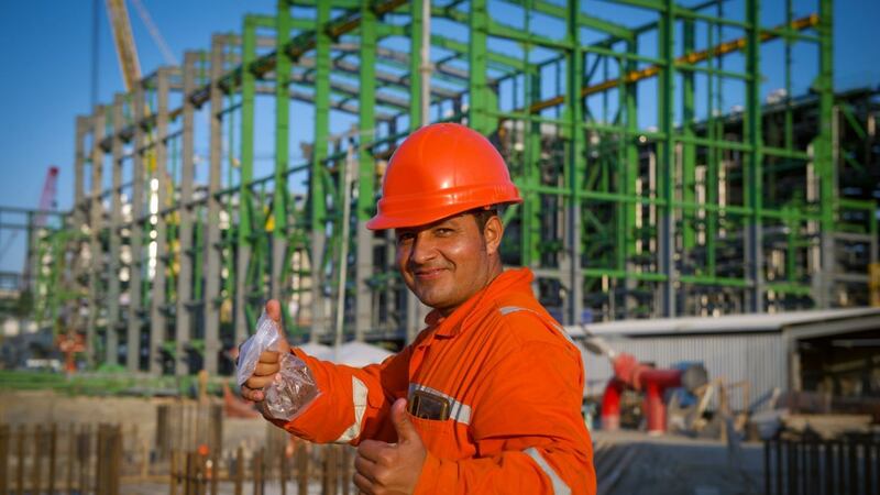 Y a todo esto, ¿Cómo se refina el petróleo para hacer gasolina y otros productos? Te contamos