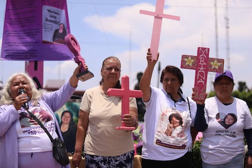 Senado recibe iniciativa de Claudia Sheinbaum para ley contra el feminicidio; ¿de qué trata?