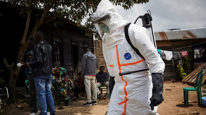 OMS eleva a ‘muy alto’ el riesgo por el brote de ébola en África: Van 750 contagios y 177 muertes