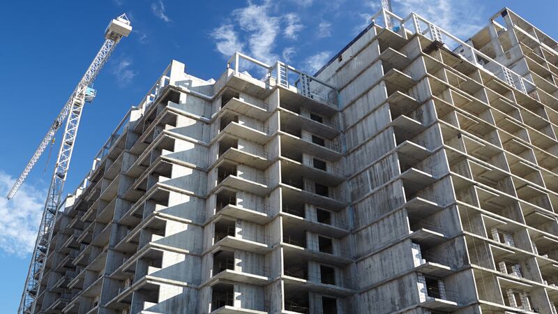 Fibra Uno venderá inmuebles de hoteles y comercios con valor de hasta 500 mdd