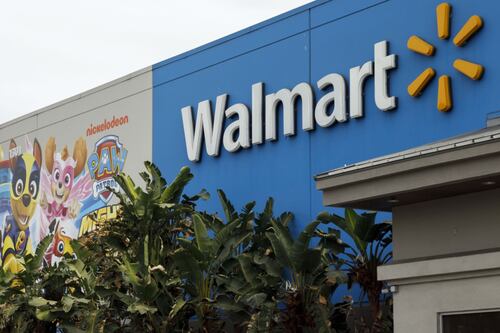 Acciones de Walmart México caen 4.61% tras anuncio de posible huelga