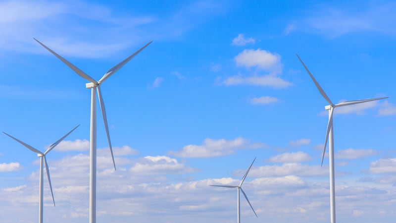 Transición energética: ¿Es la decisión correcta darle ‘todo el poder’ a la CFE?