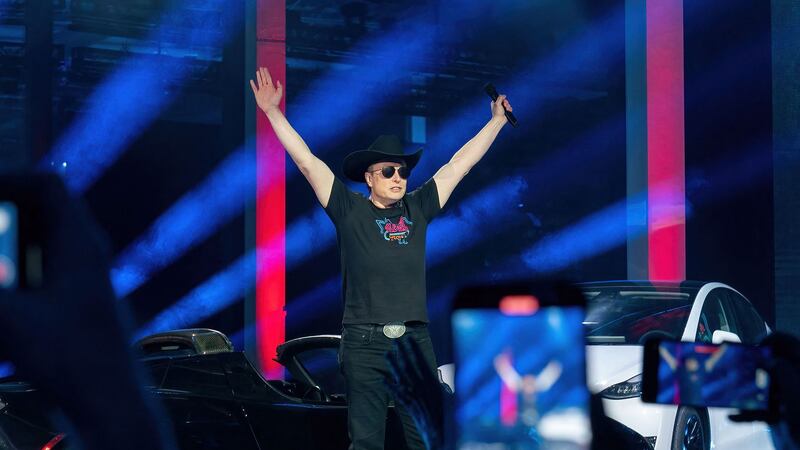 Elon Musk ‘sacudió’ Twitter las últimas semanas: esto es lo que ha pasado