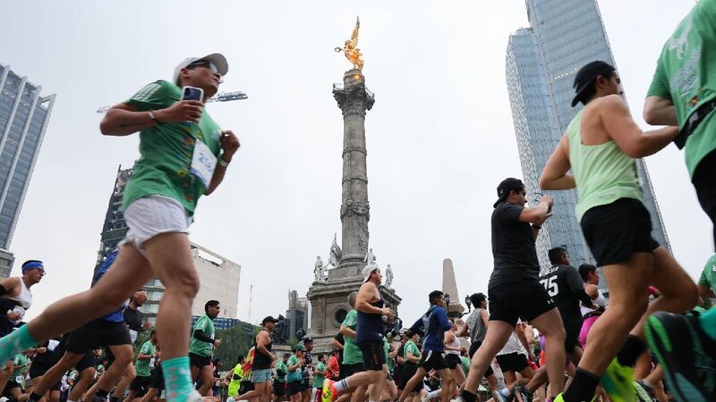 Maratón de CDMX 2025 afectará al Metrobús: ¿Qué estaciones estarán cerradas?