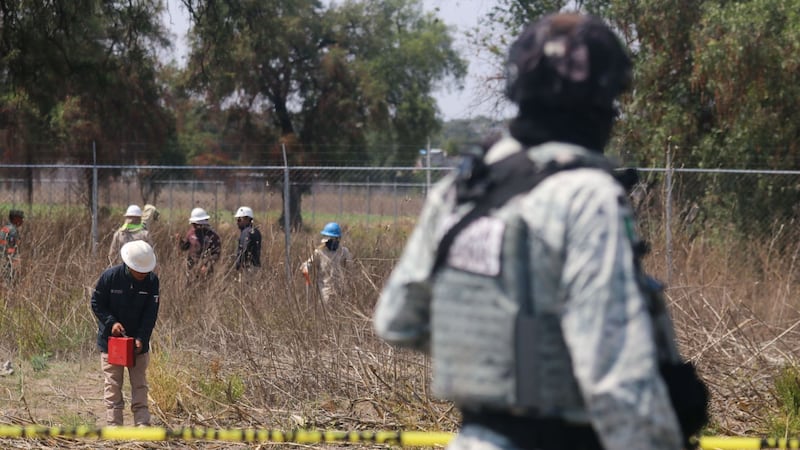 Colapsa túnel en toma clandestina de Pemex en Edomex y deja 4 personas atrapadas; rescatan un cuerpo