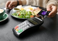 Visa y BanBajío presentan tarjeta conmemorativa rumbo a la Copa Mundial de la FIFA 2026™