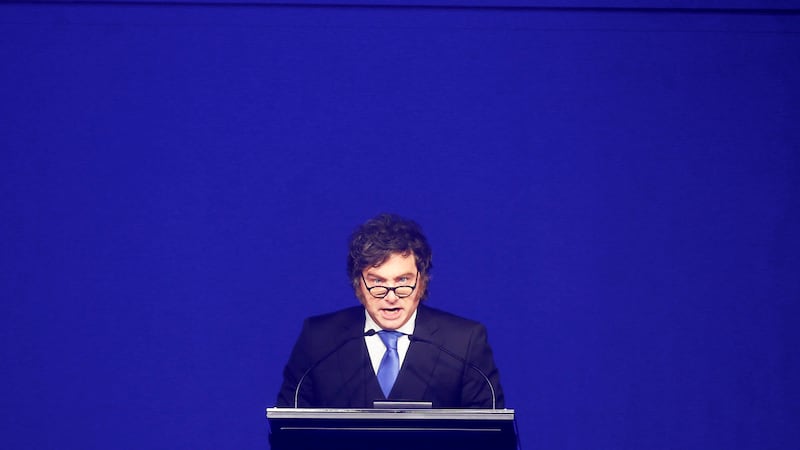 Milei suspende viaje al Reino Unido en medio de tensiones por las islas Malvinas