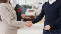 Conduce un Tesla: Así puedes ser asesor de ventas en México; estos son los requisitos