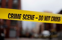 Hombre atropella a 13 personas frente a centro migratorio de Texas: Reportan 7 muertos