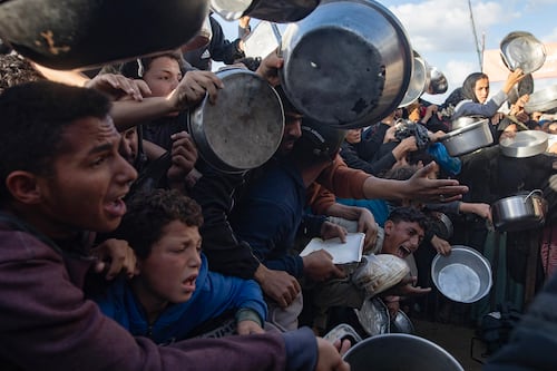 Esperanza para víctimas de Gaza: ONG suministra combustible a hospital en medio de escasez