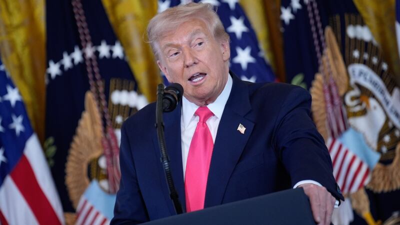 ‘Epstein inventaba notas sobre mí’: Trump pide centrar investigaciones en Bill Clinton