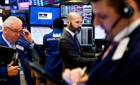 Wall Street cierra con pérdidas tras incremento en precios del petróleo: ¿Cómo operó HOY?