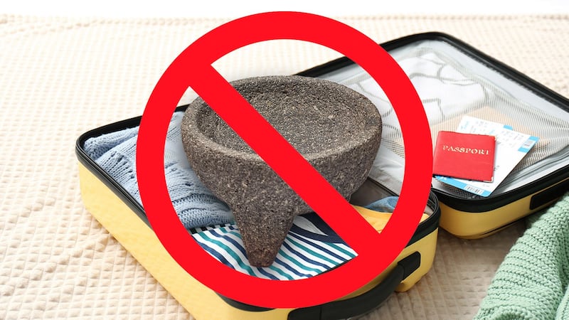 Se cancela el guacamole: ¿Por qué no puedes llevar un molcajete en tu equipaje de mano?