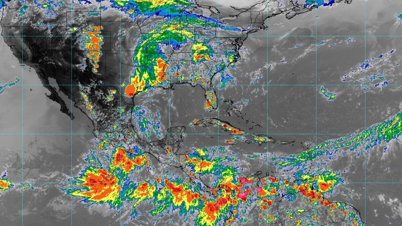 ¿Viene otro huracán? Se forma potencial ciclón tropical Cuatro-E en las costas de Oaxaca y Guerrero