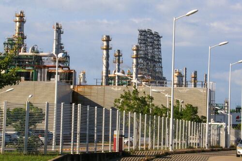 Deuda de Pemex bajará 20% para 2027 por apoyo año con año del Gobierno de Sheinbaum, señala Moody’s