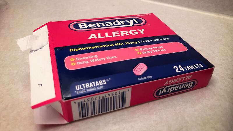 Retos de TikTok: ¿Qué es el Benadryl, medicamento por el que murió un menor en EU?