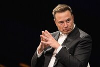 Musk tiene un mal día: Pierde más de 13 mdd por caída de acciones de Tesla