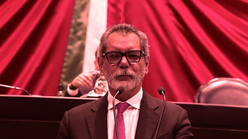 HR Ratings recorta calificación de deuda de México