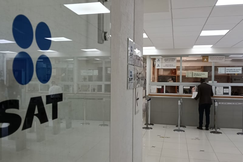 SAT ‘se pone vivo’: Cancela permisos a 336 organizaciones para recibir donativos deducibles en 2026