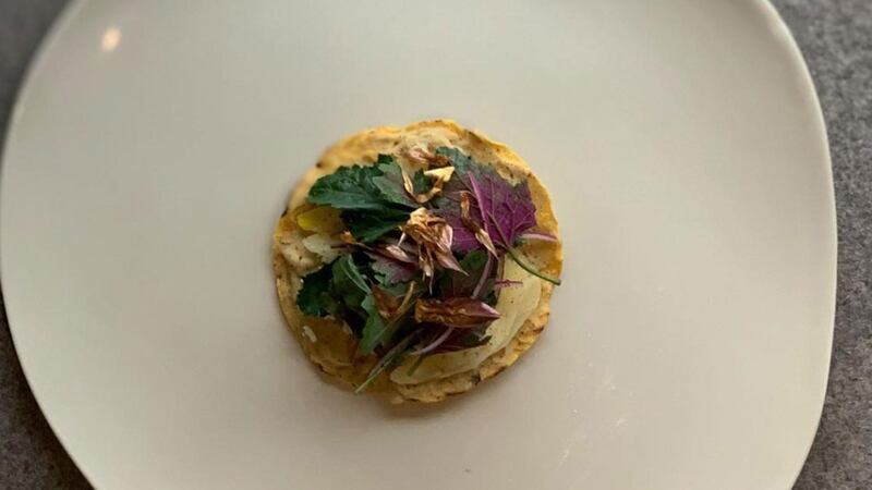 ¿Cuánto pagarías por una tlayuda? Estos son los precios en restaurantes de la CDMX