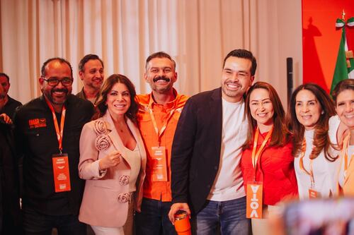 Máynez promete bajarle a la fiesta