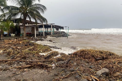 ¿Hay ‘chance’ de que tormenta ‘Simón’ y huracán ‘Trudy’ se fusionen frente a México? Esto dijo el SMN