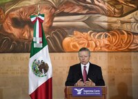 Zaldívar renuncia a la Corte, para “consolidar la transformación”