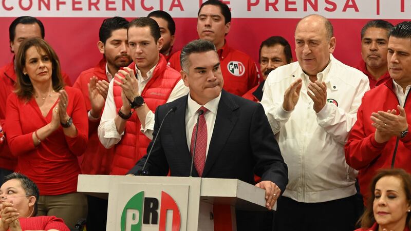 Reelección de ‘Alito’ Moreno: ¿Qué priistas se fueron y quiénes podrían ser expulsados?