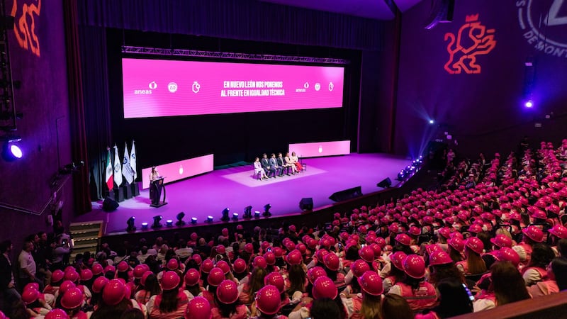 Impulsan participación de las mujeres en sector hídrico: Resalta Eduardo Ortegón programa Cascos Rosas