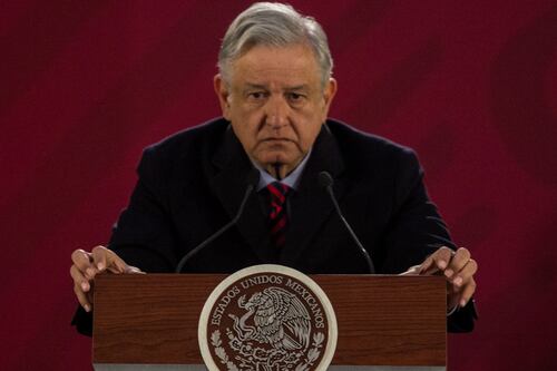 Gobierno de Peña pagó anticipo de 400 mdp por 700 pipas que no se entregaron: López Obrador