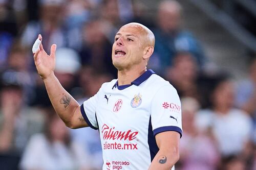 ‘Prefiero ser vulnerable que falso’: ‘Chicharito’ reaparece con más videos y niega incumplir manutención