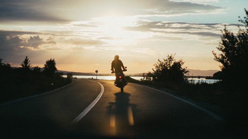 ¿Por qué es fundamental cotizar los precios de seguros de motos?