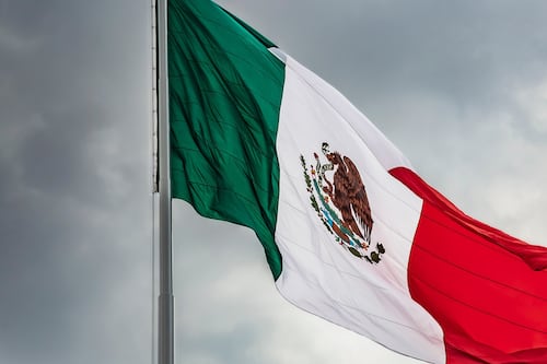 La oscuridad de mayo; la luz de junio