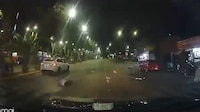 VIDEO | Motociclista muere tras impactarse contra un Tesla en Barranca del Muerto