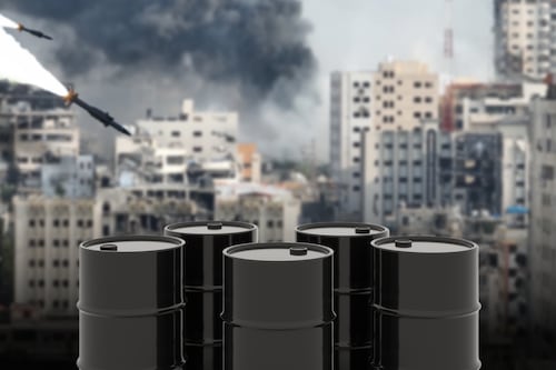 ¿Por qué la guerra en Medio Oriente podría afectar a México y dejarlo ‘seco’ de combustibles?