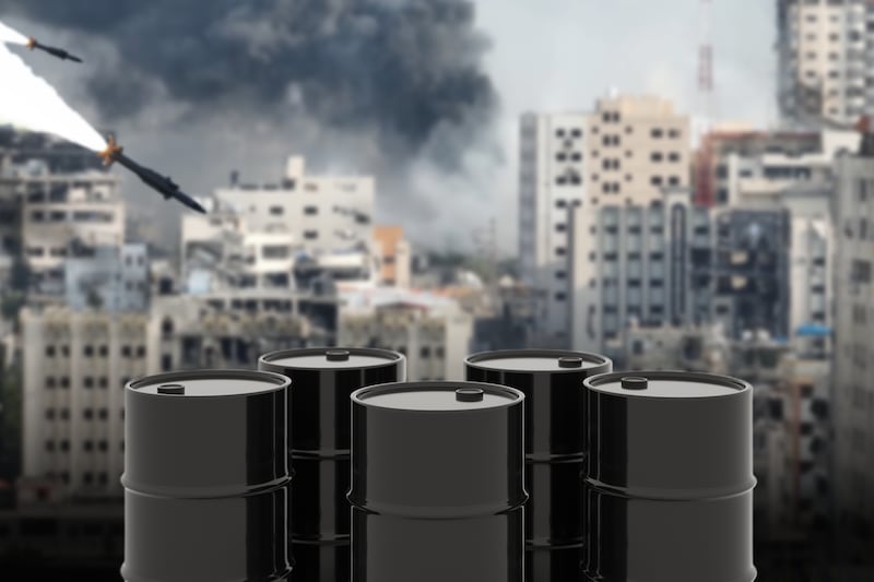 ¿Por qué la guerra en Medio Oriente podría afectar a México y dejarlo ‘seco’ de combustibles?