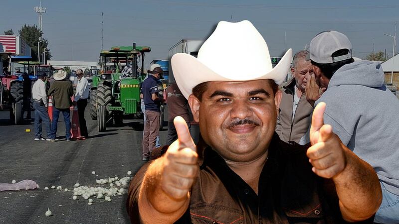 ‘Nomás quieren que se oiga la cosa’: ‘Chuy’ Lizarraga apoya a campesinos en bloqueos carreteros y les canta